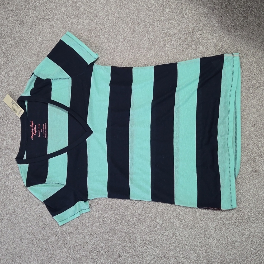American Eagle AE short sleeve tee shirt NWT - ladies tee - sz Large